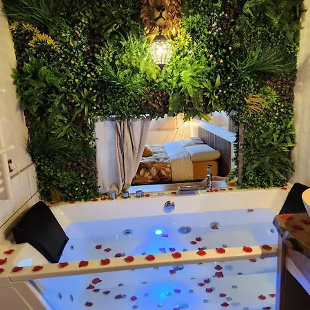 דירה Luxury With An African Vibe *